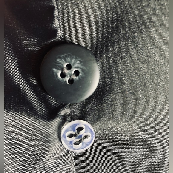 MANTLES - Light Overcoat/Raincoat - Size: Medium - New Condition! - Picture 6 of 6